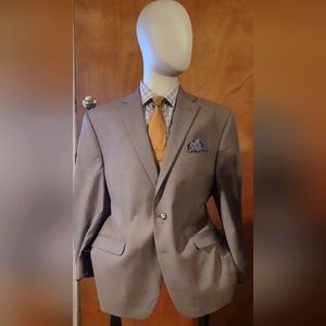 Ralph Lauren classic cut men's tan suit. Size 46r. Never worn.